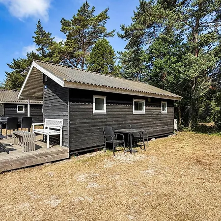 Dejlig Bolig I Med Køkken *